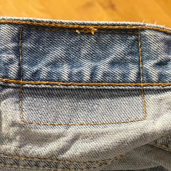 Vintage Levi’s Denim Shorts Lightwash - Picture 14 of 16